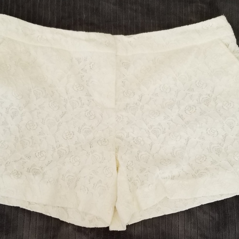 White Lacy Pin Up Shorts By Lila Rose Size 14